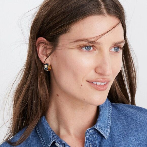 Daisy Delight Enamel Small Hoop Earrings - Picture 3 of 11